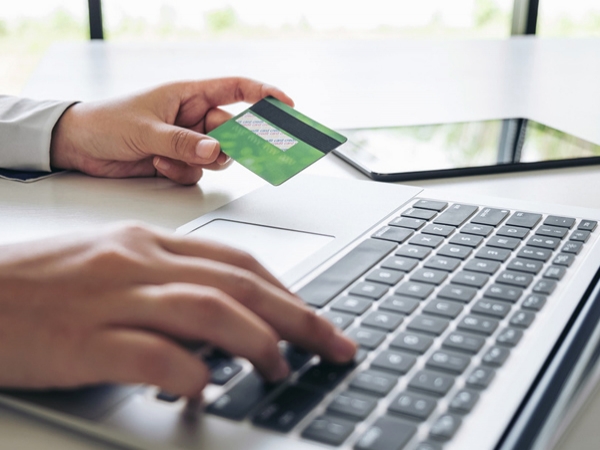 科技讓焊接更智能，拓盈科技可提供焊接機器人專用計算機產品方案？